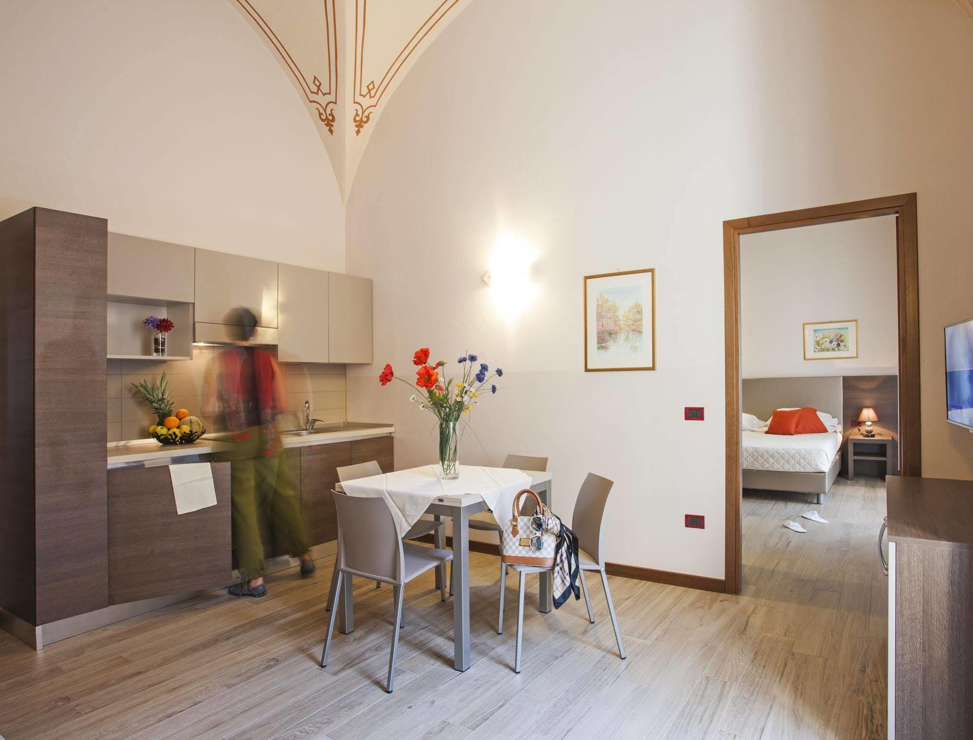 Residence Caffe Savona Alba  Exterior foto